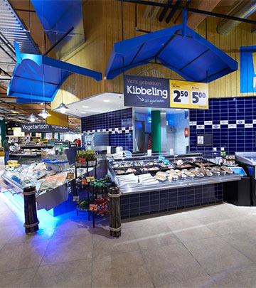 Philips Lighting ilumina el pescado para mostrar su frescura en el supermercado Jumbo, Países Bajos