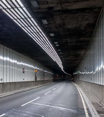 Las luminarias LED iluminan eficazmente el túnel Meir