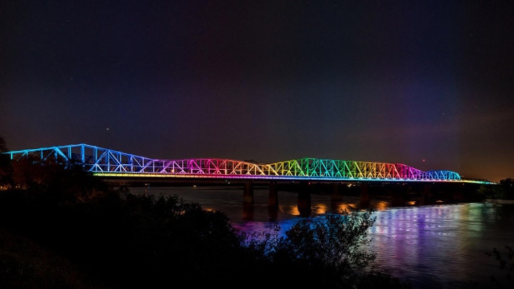 ActiveSite proporciona gestión de contenido remota para tu instalación de iluminación arquitectónica Color Kinetics de Philips.
