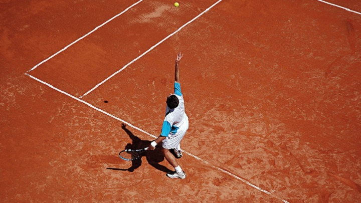 Iluminación de instalaciones deportivas exteriores - tenis